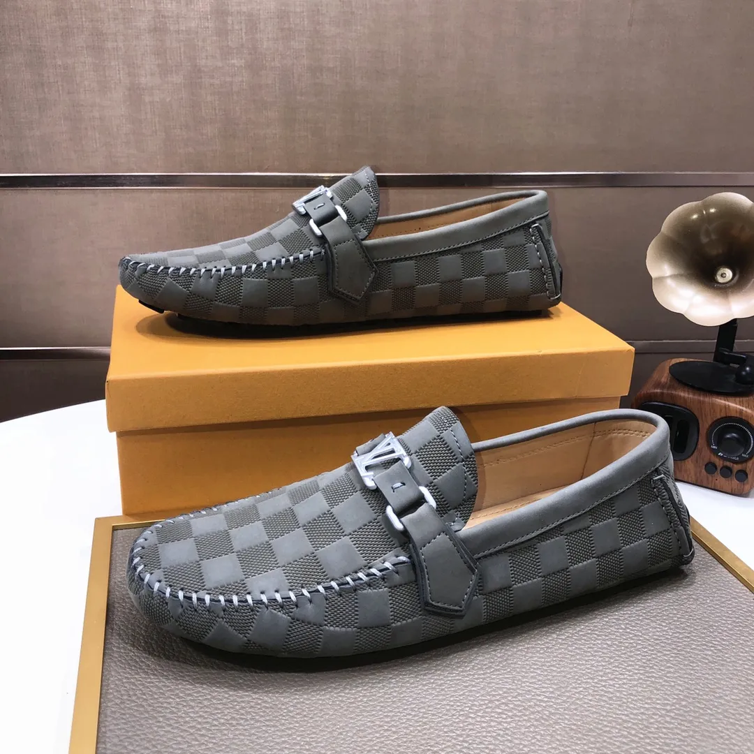 Men's men's shoes 💰420💰 [LV Doudou shoes] (water-dyed cowhide lining) new model is on the market, available on the official website. The new Doudou shoes are processed into single-color materials, and the uppers are made of imported cowhide material. The body of the shoe is fully hemmed with mark thread, and is lined with imported original cowhide leather. The elegant shoe shape is super suitable for all-matching, and the size is 38-44.